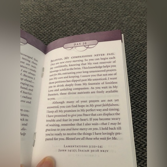 40 Days Of Jesus Always Booklet by Sarah Young - Picture 3 of 3